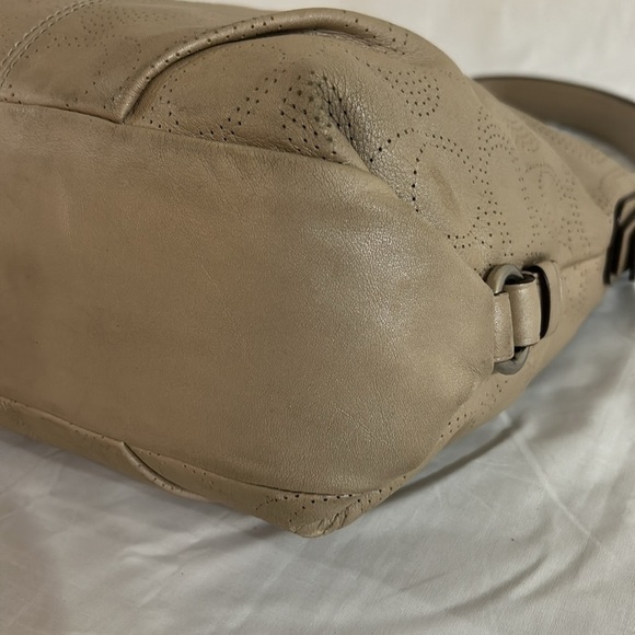 Coach F19407 Perforated Leather North South Duffel in Grey - Picture 7 of 11